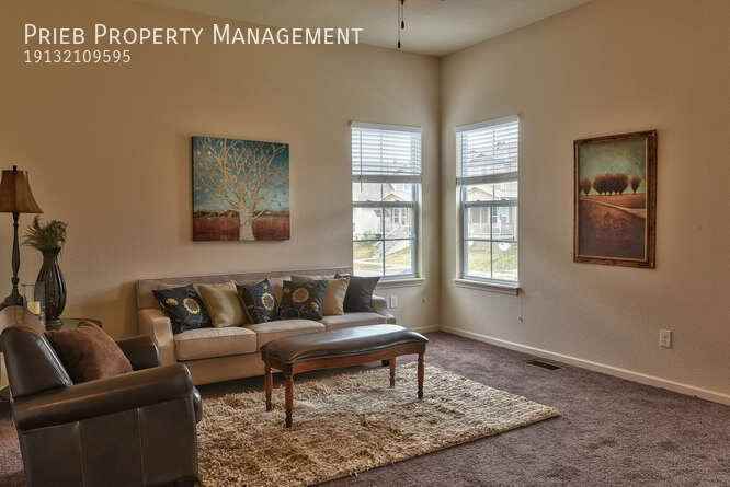 259 N Ferrel St - Photo 3 of 28