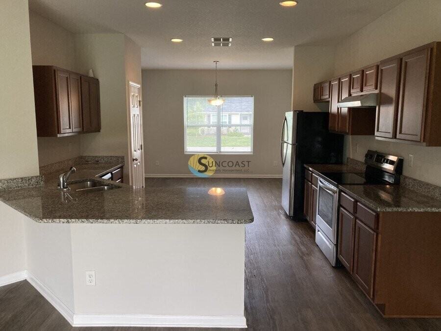 6935 Loris Ln - Photo 3 of 17