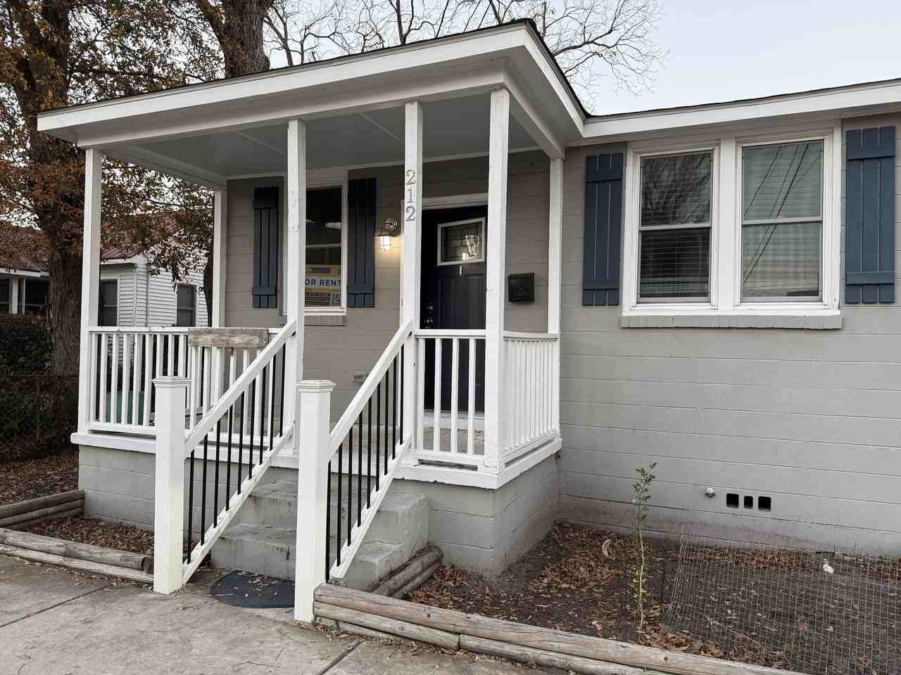 212 Romney St - Photo 2 of 23