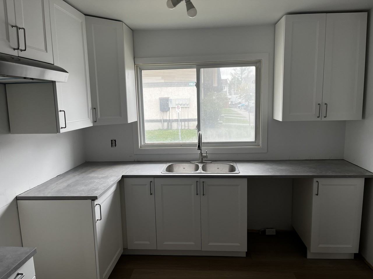 2770 Pimlico Cres #82 - Photo 2 of 8