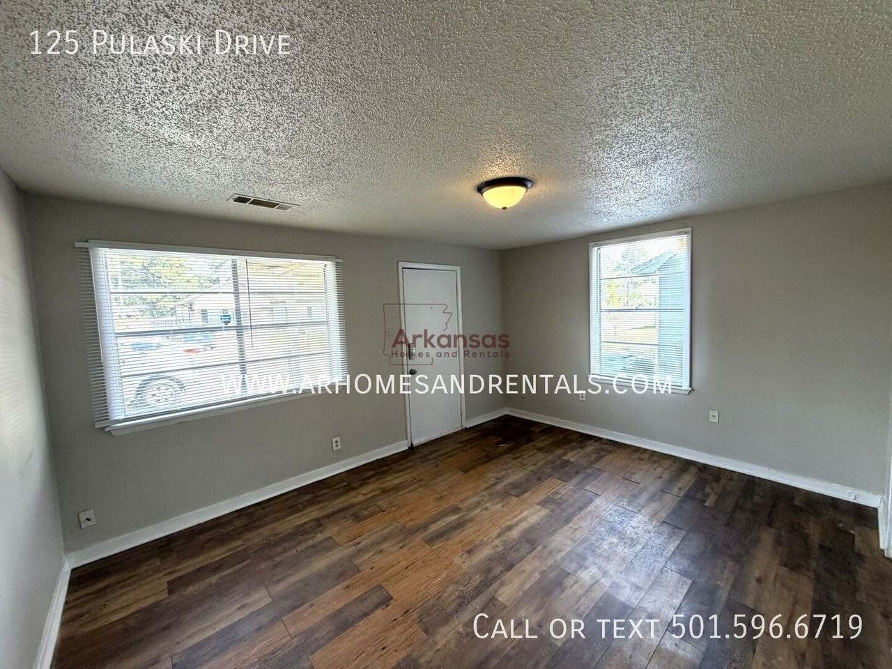 125 Pulaski Dr - Photo 2 of 13