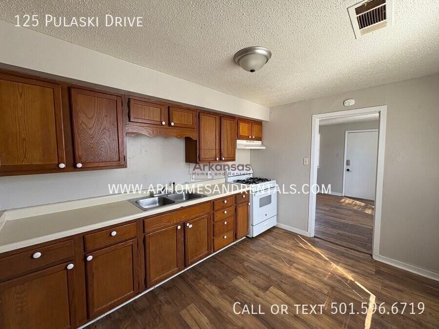 125 Pulaski Dr - Photo 5 of 13