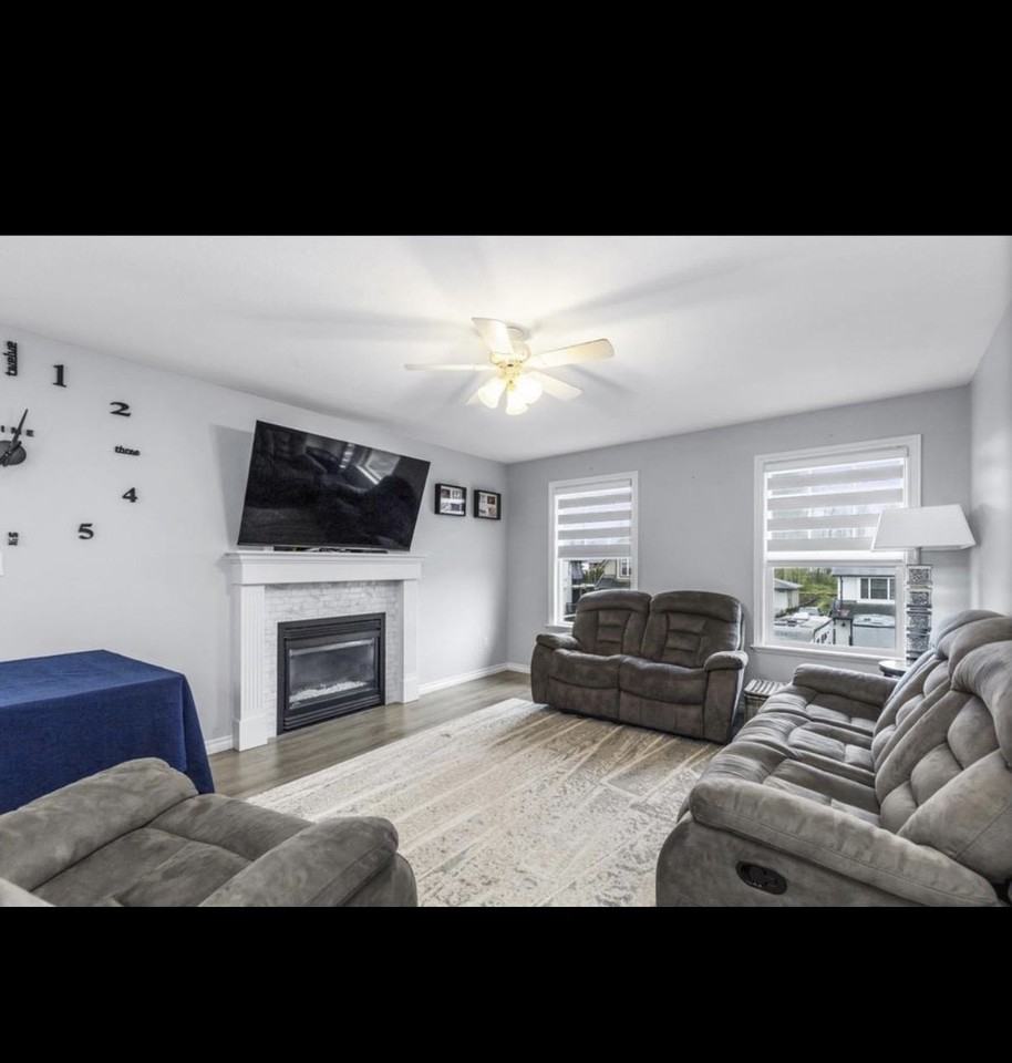 34795 1 Avenue - Photo 4 of 14