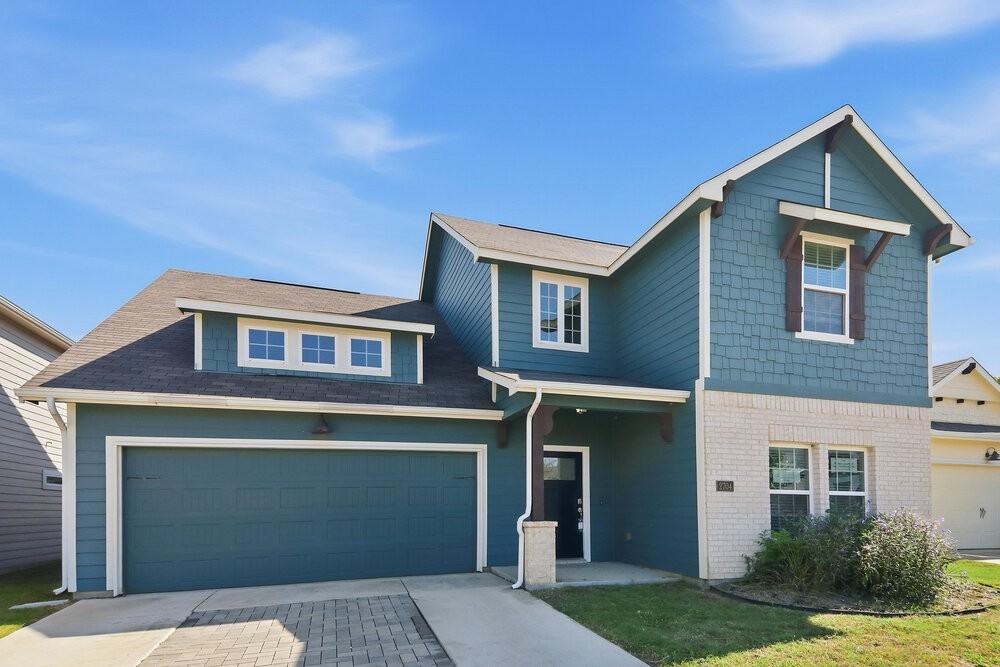 2704 Liam Dr - Photo 4 of 17