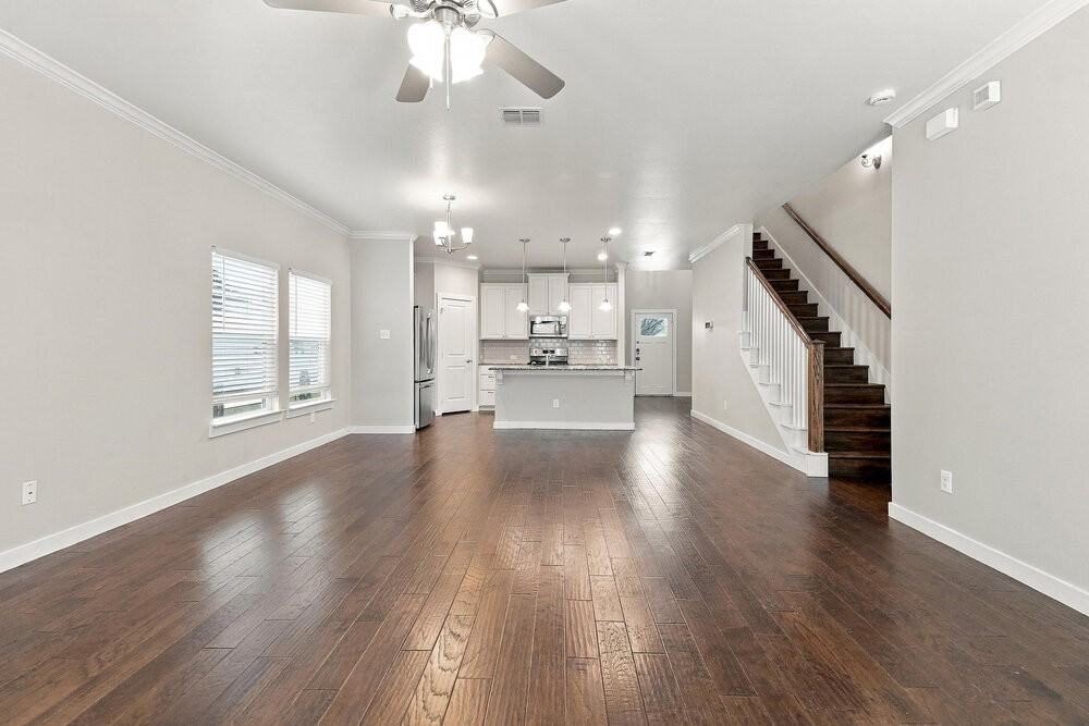 2704 Liam Dr - Photo 5 of 17