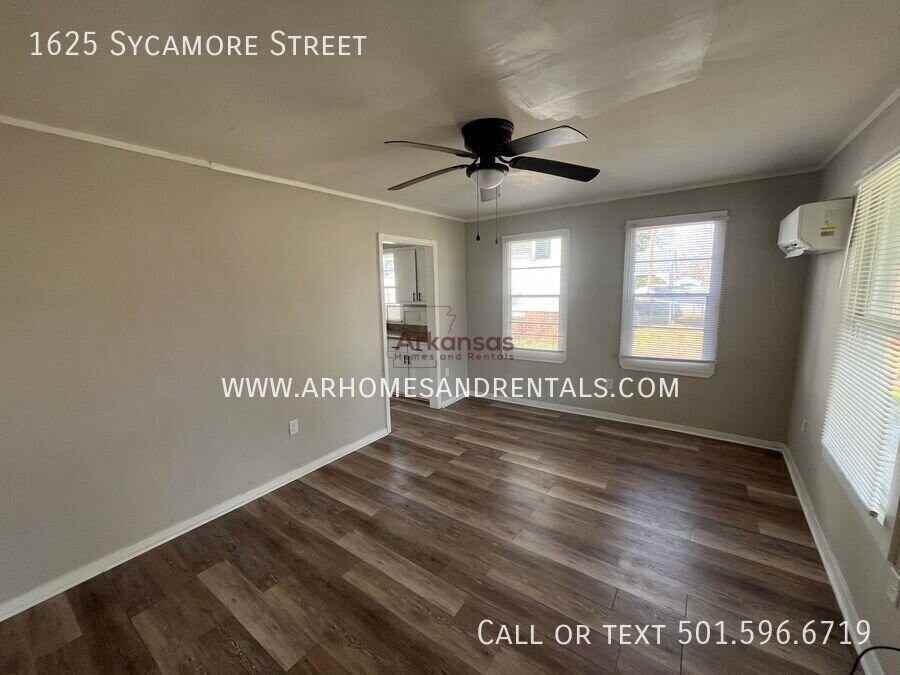 1625 Sycamore St - Photo 4 of 10