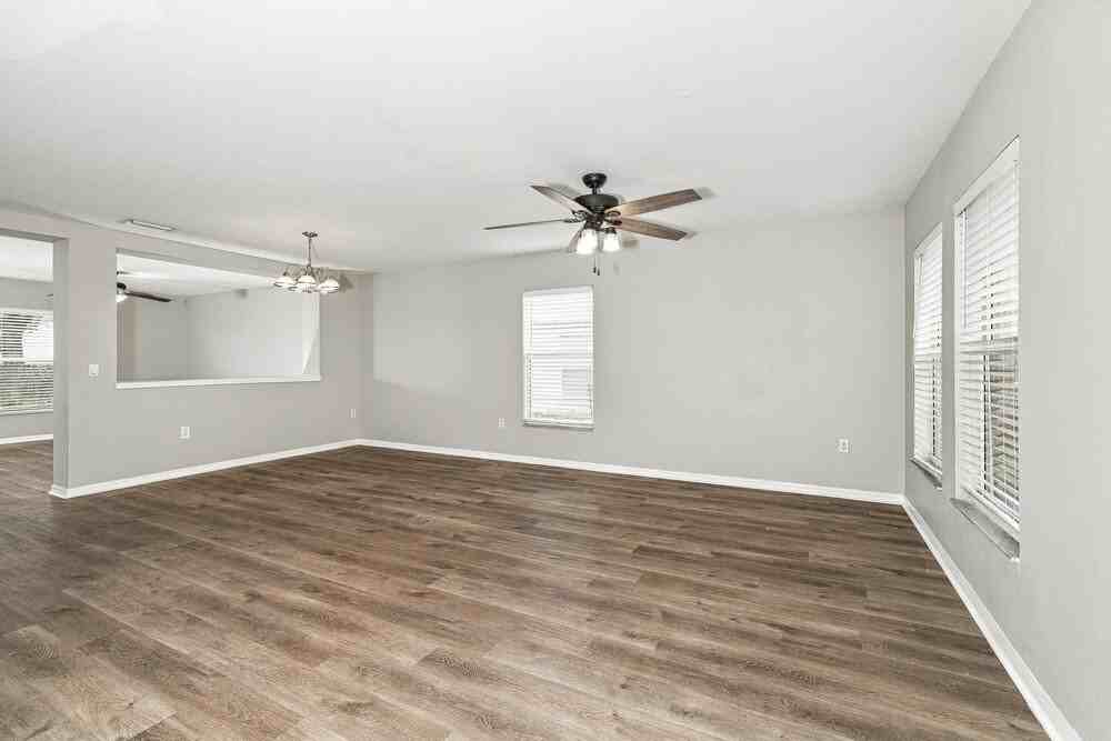 7345 Hunters Greene Cir - Photo 4 of 17