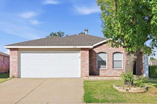 8712 Stonebriar Ln - Photo 1 of 1
