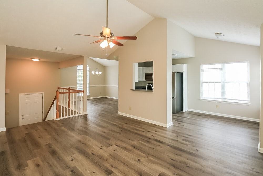 3388 Medina Dr - Photo 4 of 17
