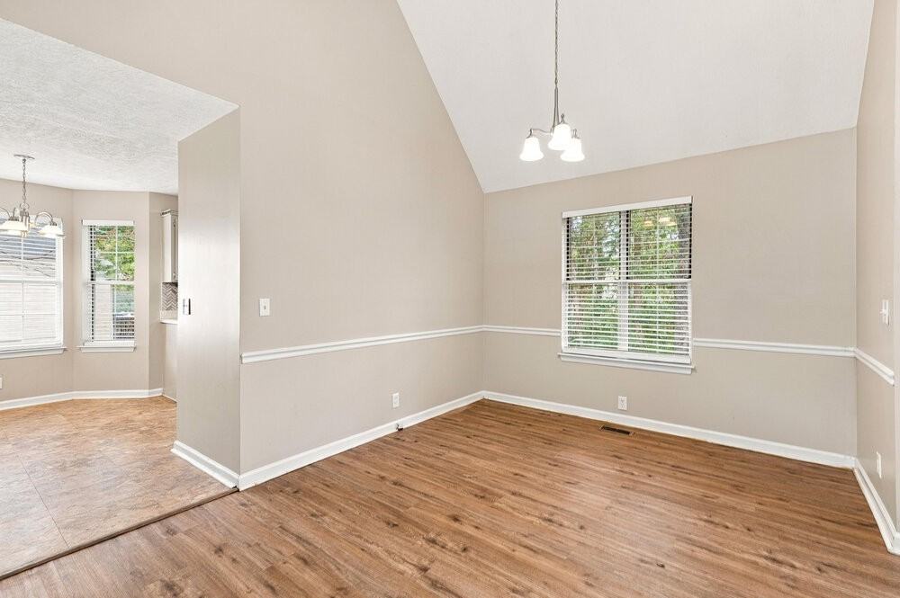 811 Briargrove Dr - Photo 6 of 17