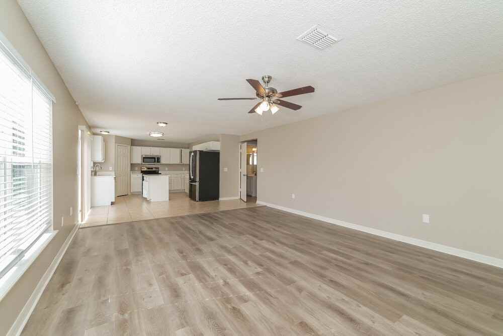 2374 Great Harbor Dr - Photo 4 of 17