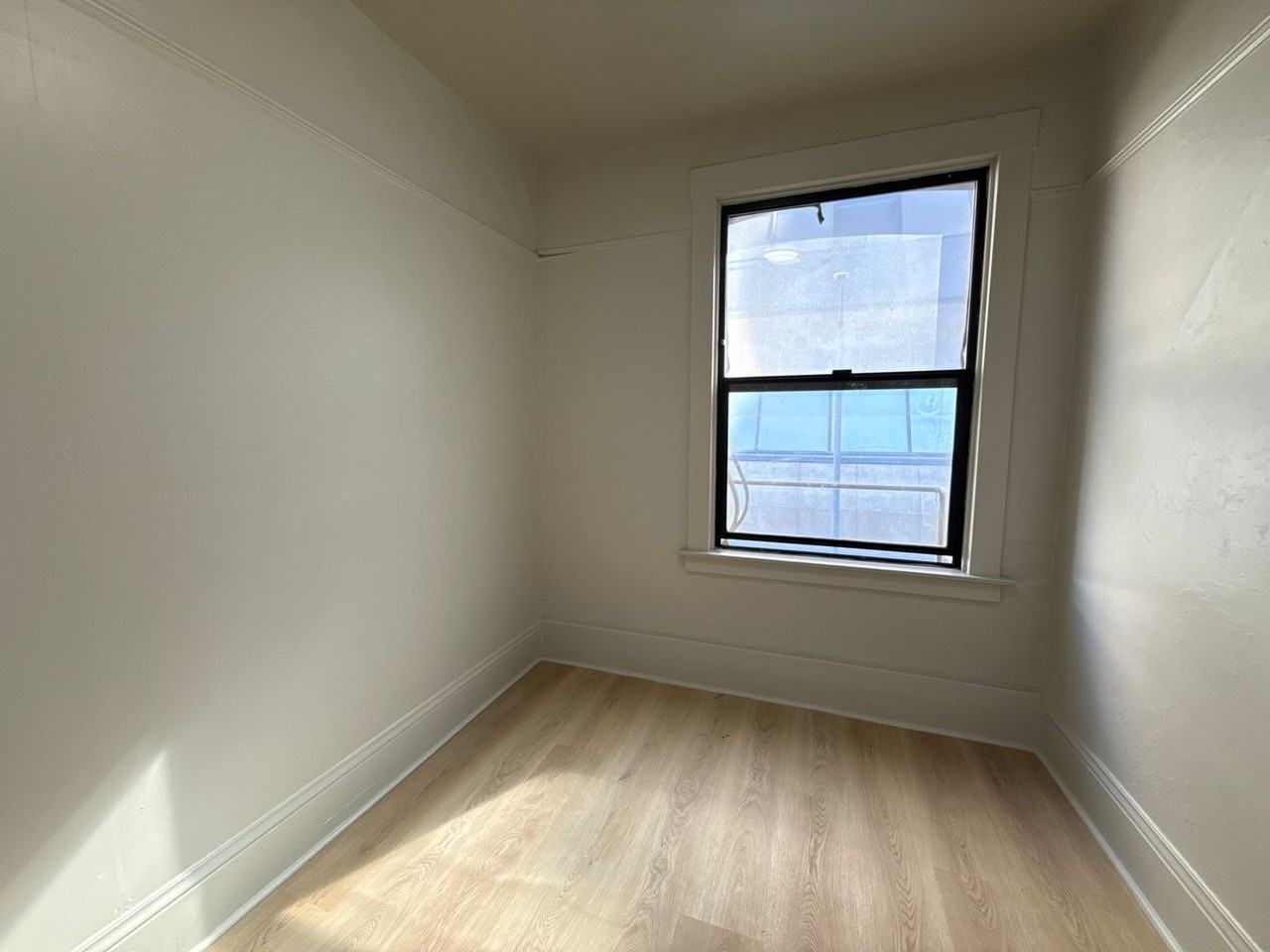 668 Clay St #56 - Photo 3 of 10