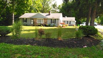 featured image of 7 Lyndale Dr