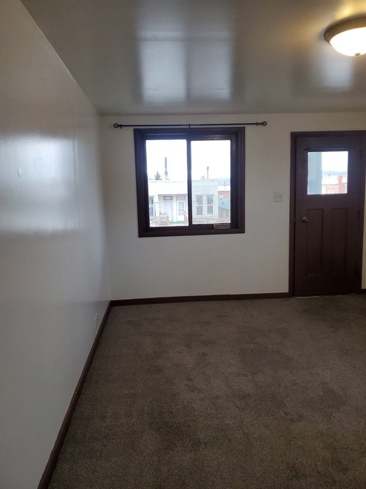 635 W Park St #639 - Photo 3 of 9