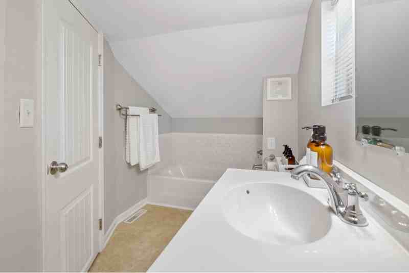 4305 S Shore Dr - Photo 6 of 11