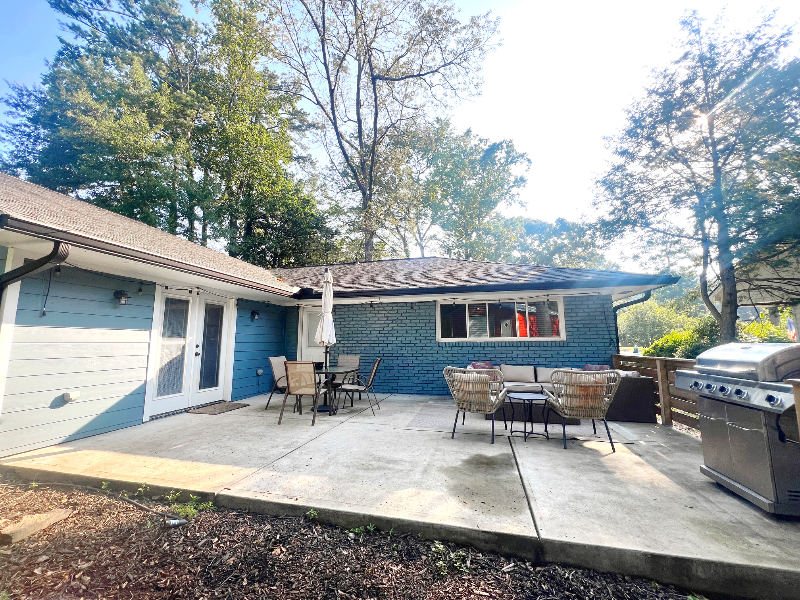 3700 Ashwood Dr Se - Photo 2 of 20