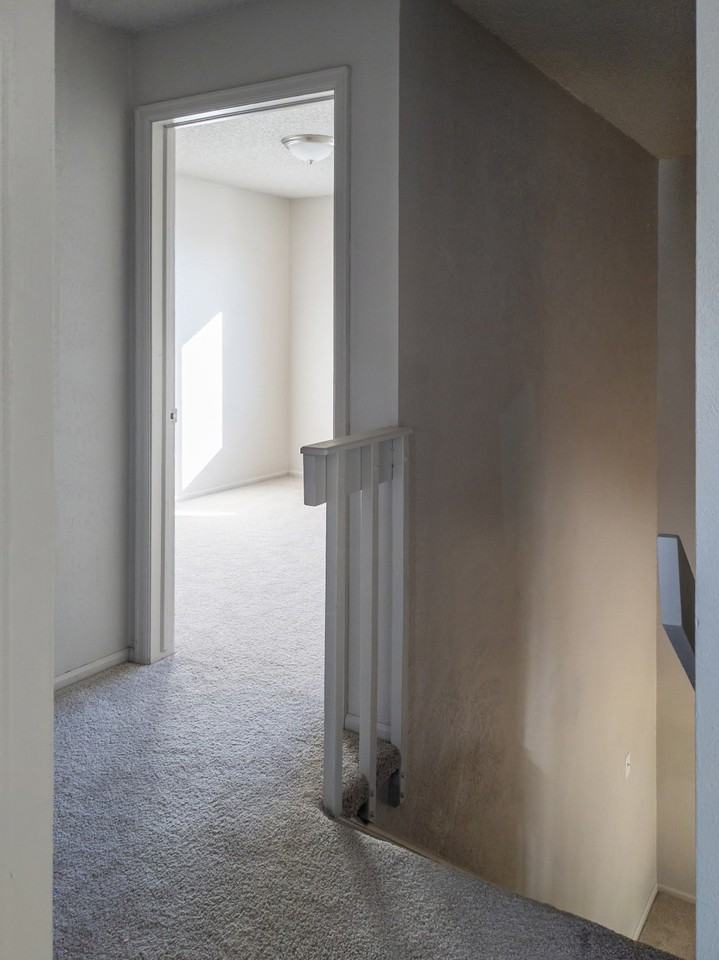 2831 S Truckee St - Photo 4 of 12