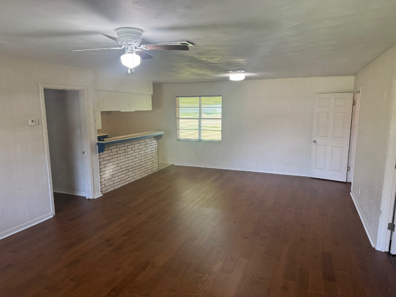 285 9Th St - Photo 5 of 15