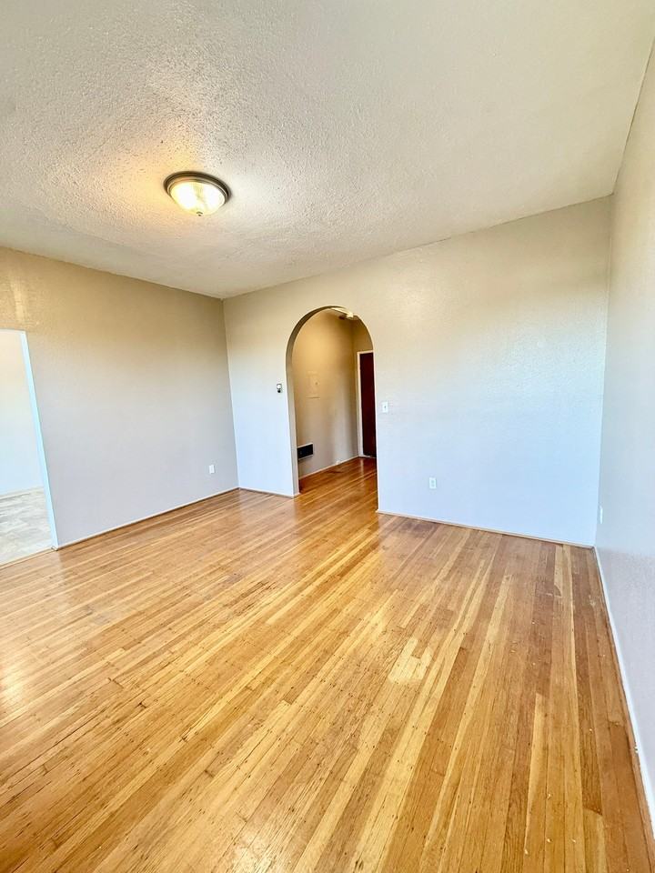 816 S 8th St #301 - Photo 5 of 27