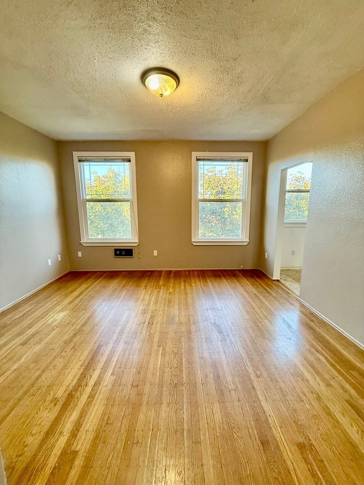 816 S 8th St #301 - Photo 6 of 27