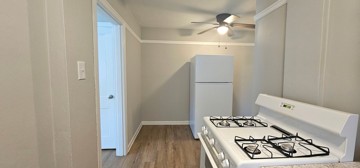 featured image of 231 E Xenia Dr #A