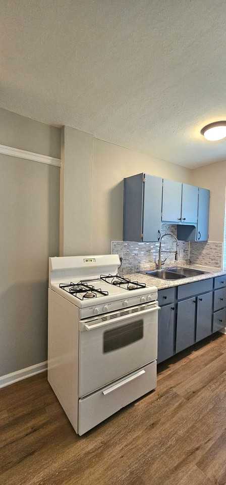 231 E Xenia Dr #A - Photo 4 of 8