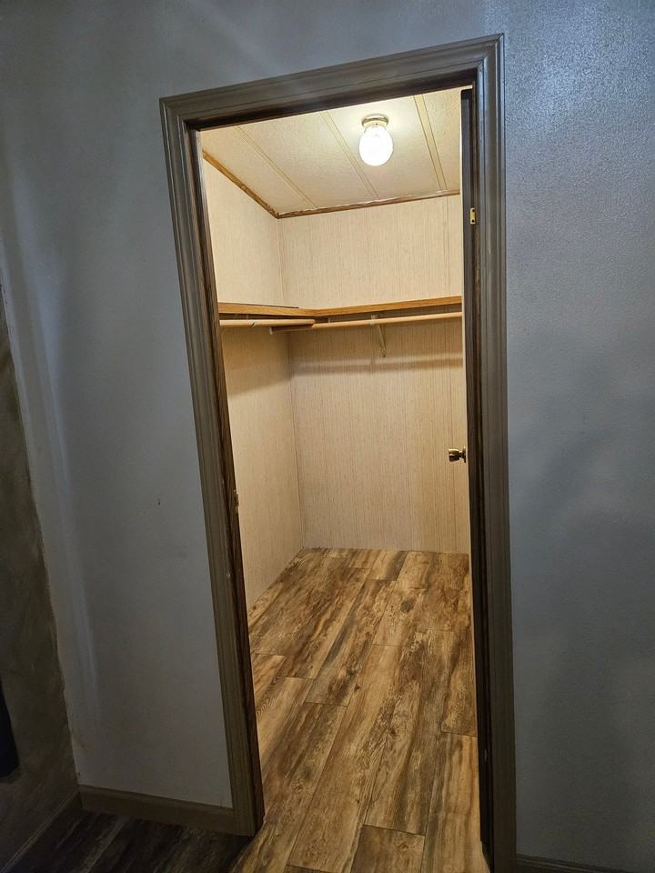 1226 E Groschell St - Photo 5 of 21