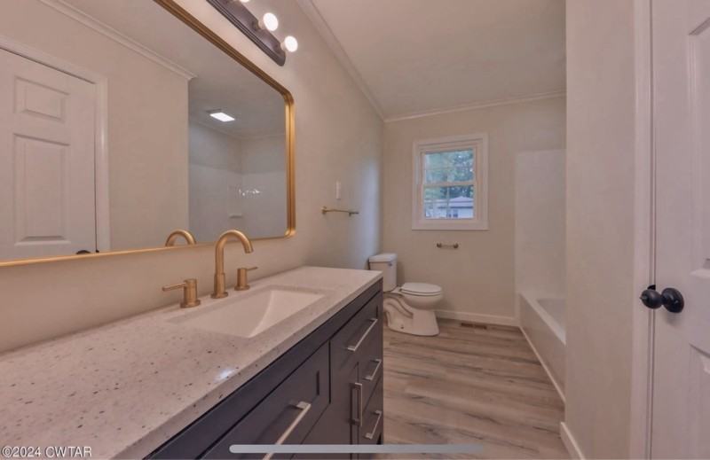 106 N Shelby St - Photo 5 of 11