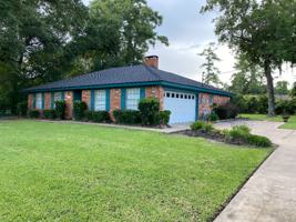 featured image of 2512 Bishop St