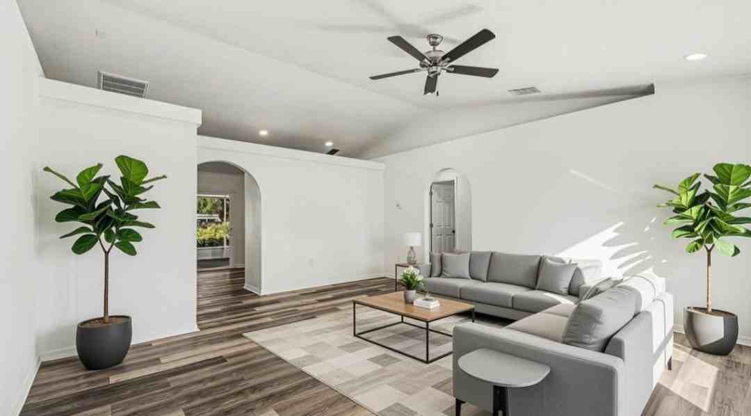 5710 Graham St - Photo 3 of 14