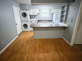 714 8th Ave #B - Photo 1 of 1