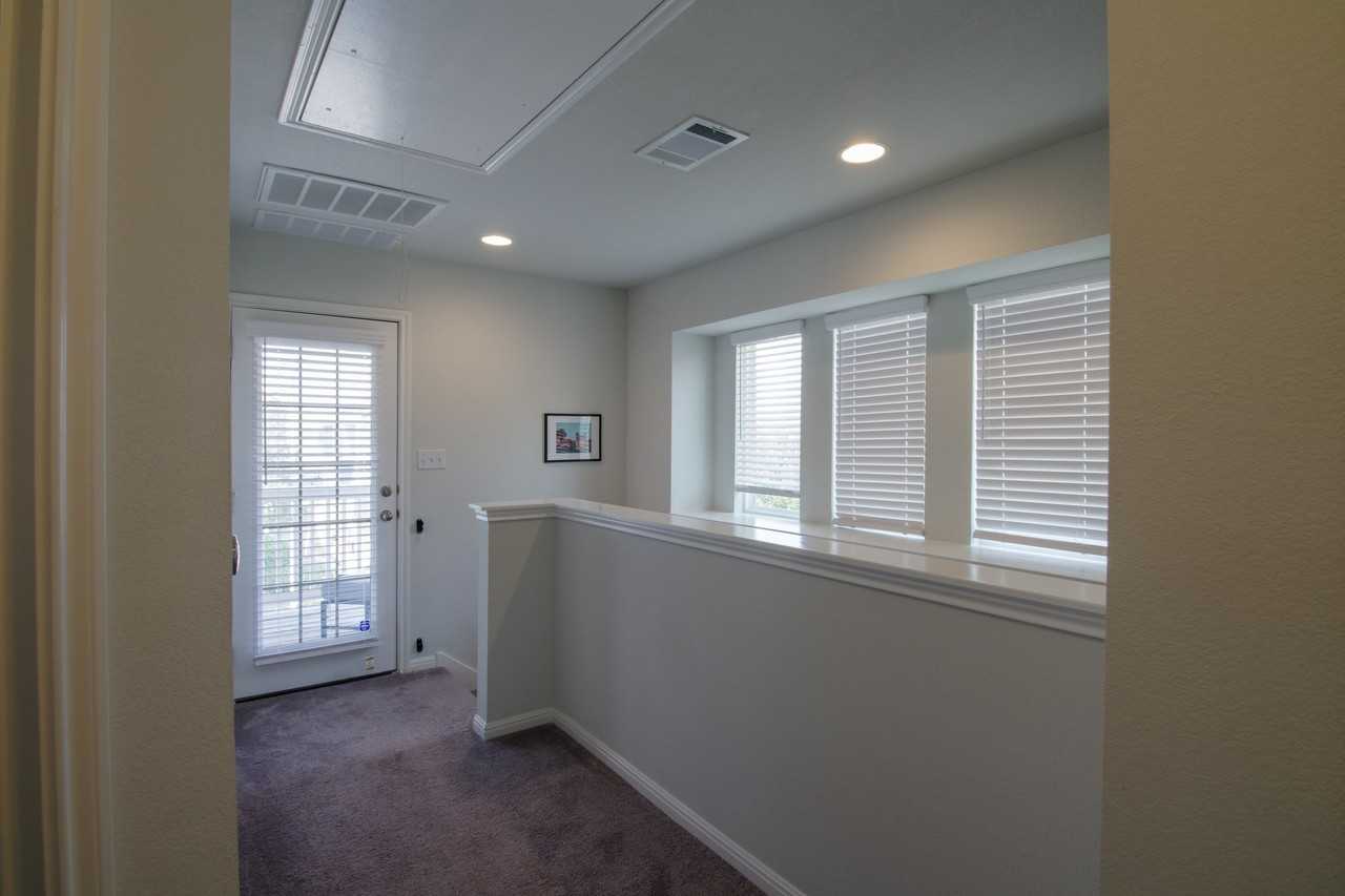 17915 Papaveri Way - Photo 4 of 42