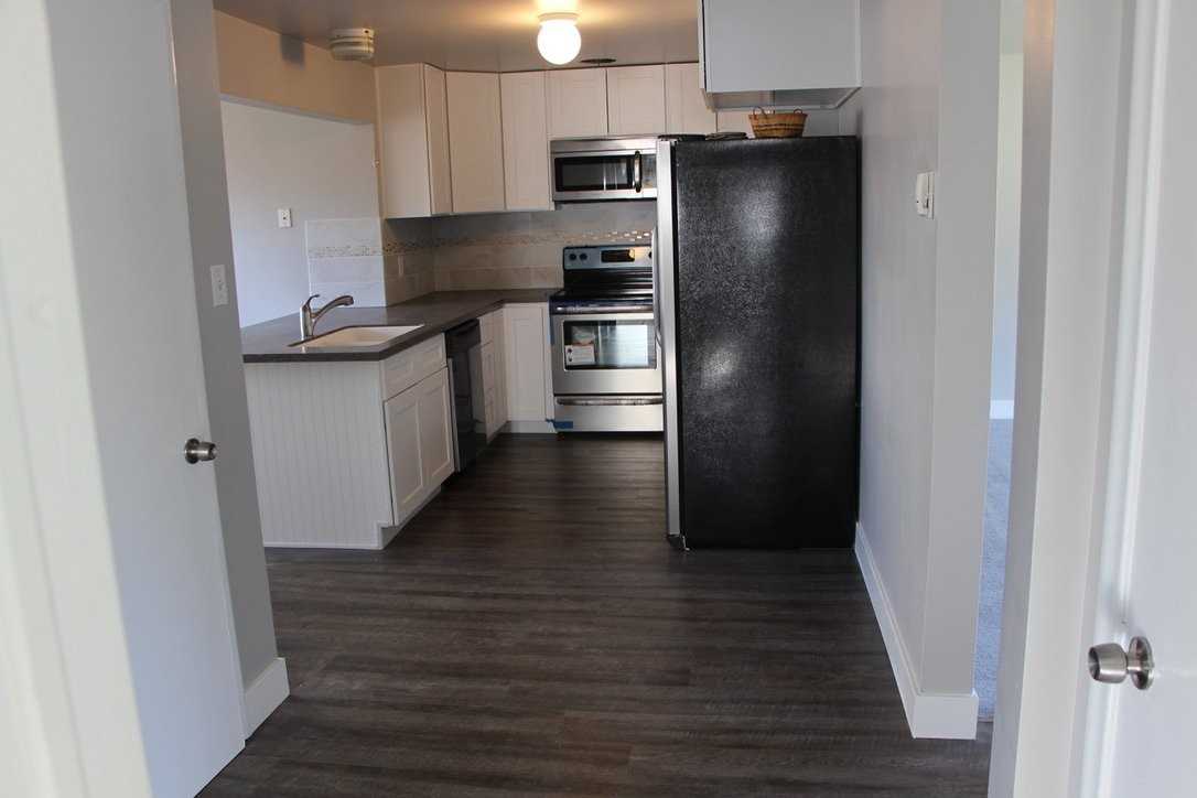 2556 E Parleys Way - Photo 4 of 11