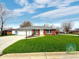 featured image of N87W18140 Queensway