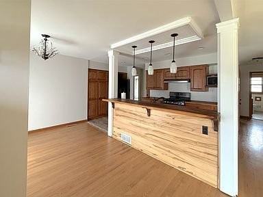 N87W18140 Queensway - Photo 2 of 18