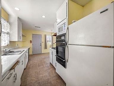 14166 Frame Rd - Photo 3 of 16