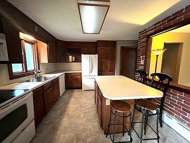 11 Florence Dr - Photo 2 of 14