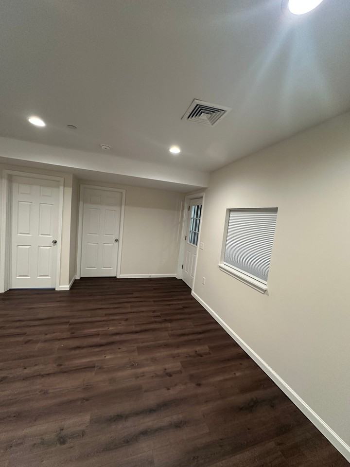 1047 Lincoln St #A - Photo 5 of 11