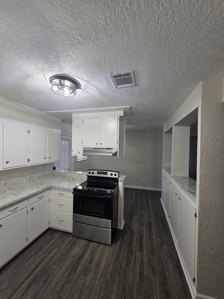 116 Lindsey Ave - Photo 3 of 12