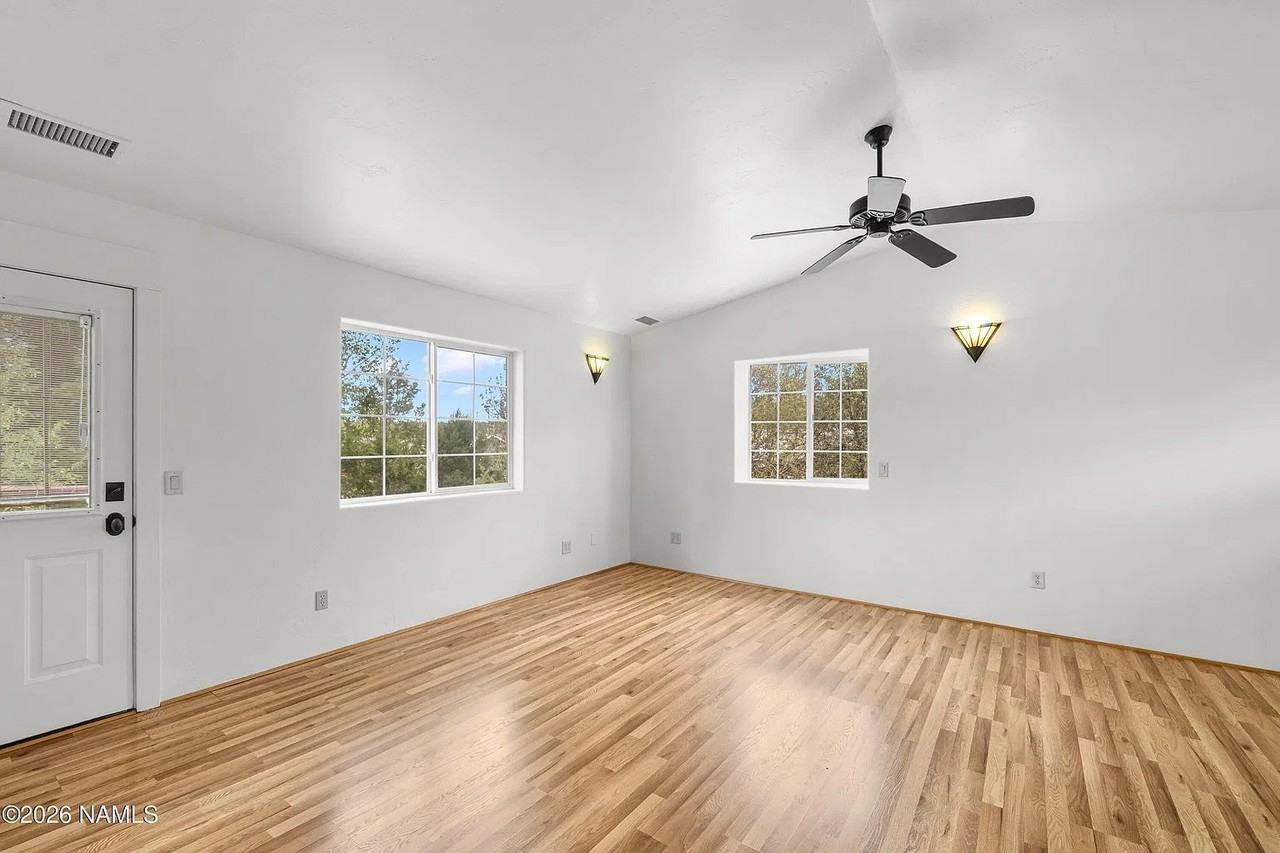 3500 W Mountain Dr - Photo 6 of 20