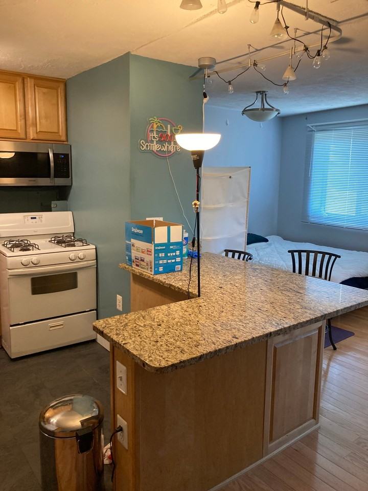 1300 S Arlington Ridge Rd #650 - Photo 2 of 4
