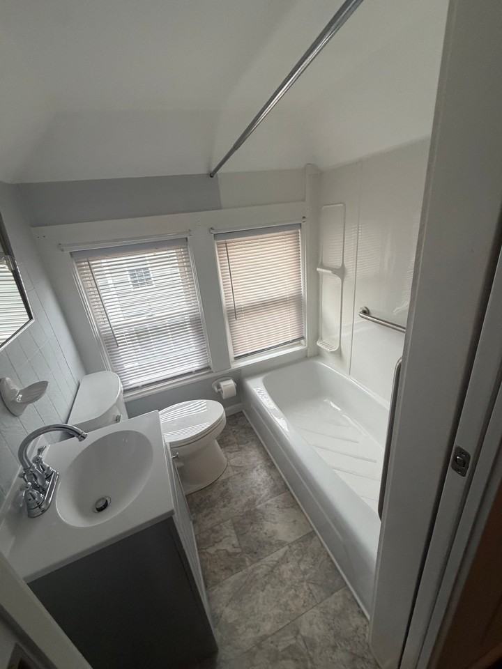 923 Westboylston St #3 - Photo 3 of 10