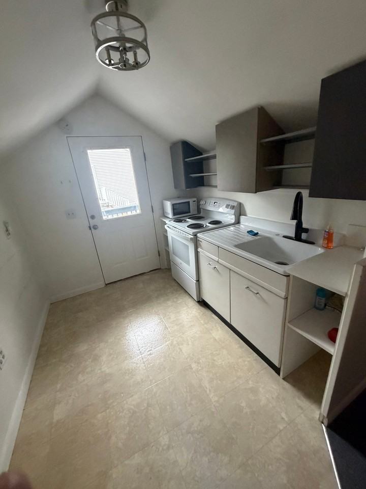 923 Westboylston St #3 - Photo 4 of 10