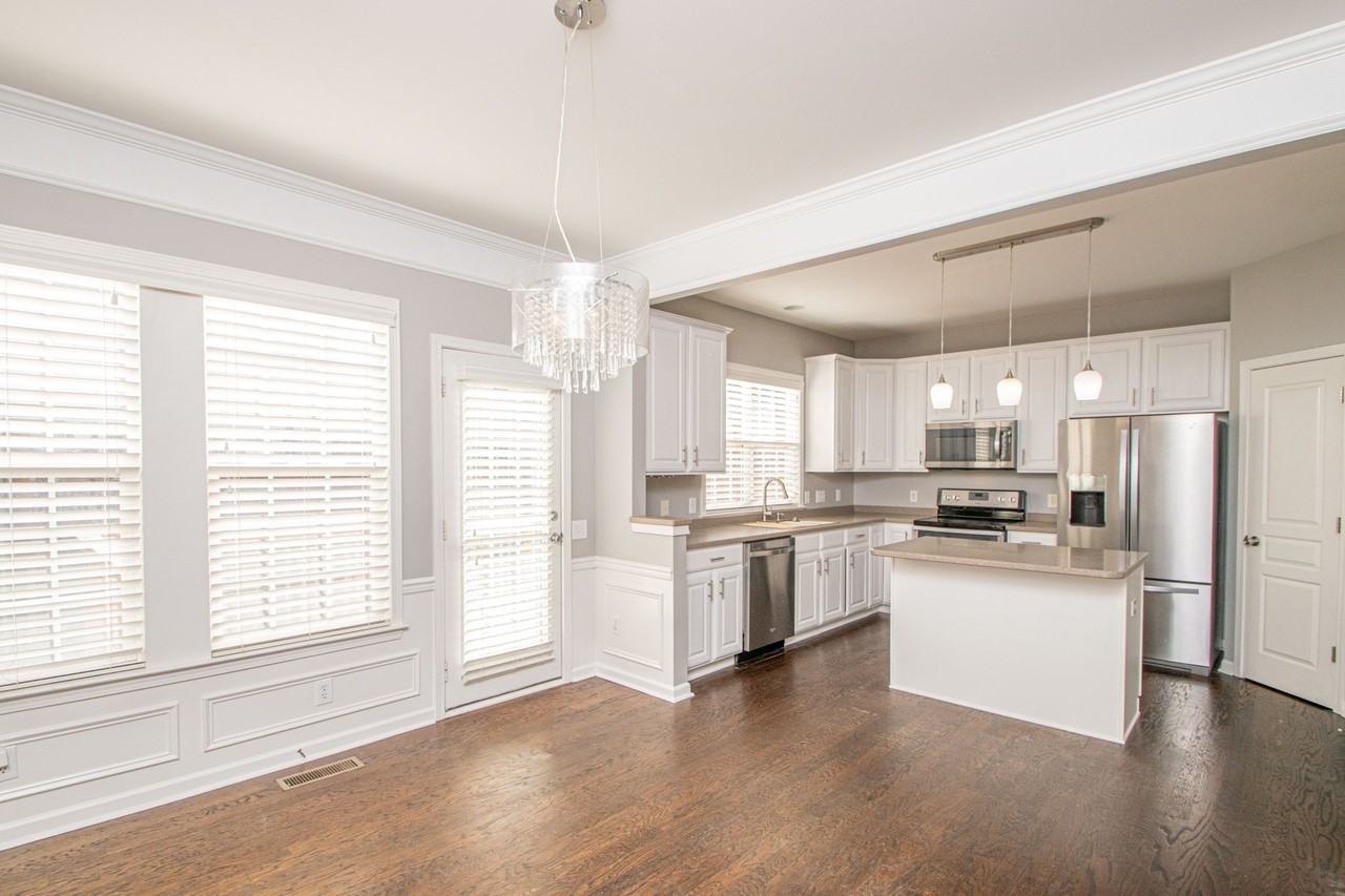14025 Labeau Ave - Photo 3 of 20