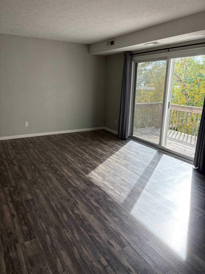 2360 Canterbury Rd #3 - Photo 3 of 10