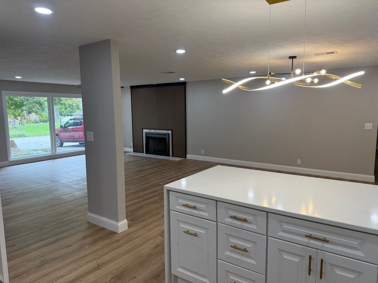 212 Pawnee Dr - Photo 4 of 13