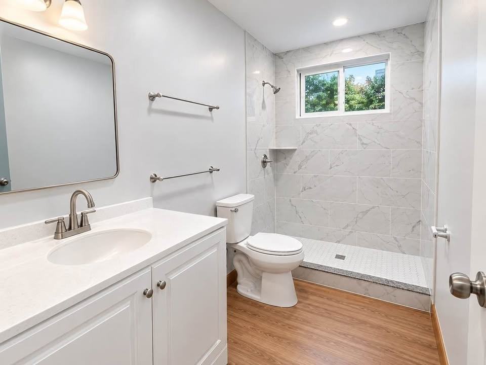 1526 Amelia St #2B - Photo 3 of 8