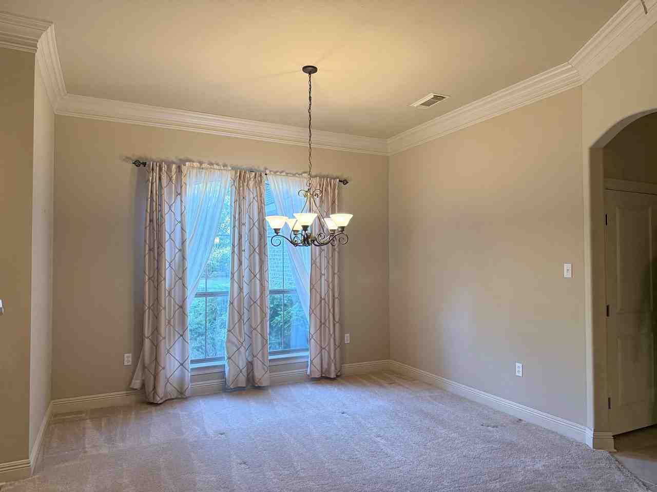 505 Loden Way - Photo 2 of 20