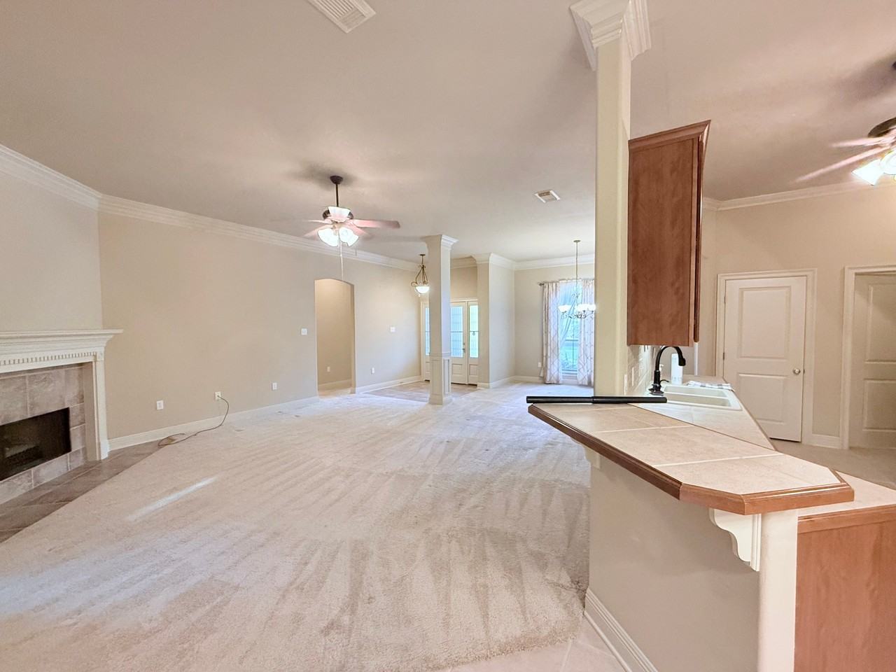505 Loden Way - Photo 4 of 20