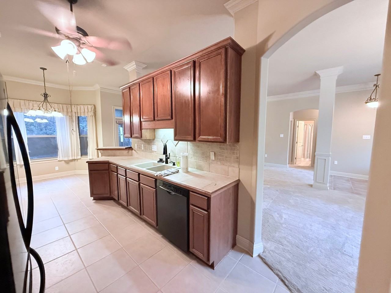 505 Loden Way - Photo 5 of 20